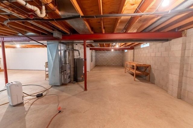 714 E Capitol DRIVE, Hartland, WI 53029