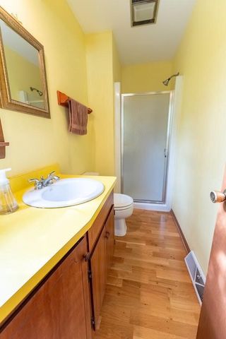 714 E Capitol DRIVE, Hartland, WI 53029