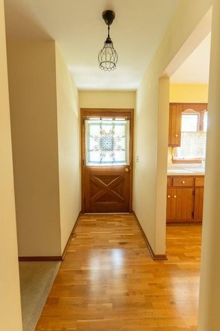 714 E Capitol DRIVE, Hartland, WI 53029