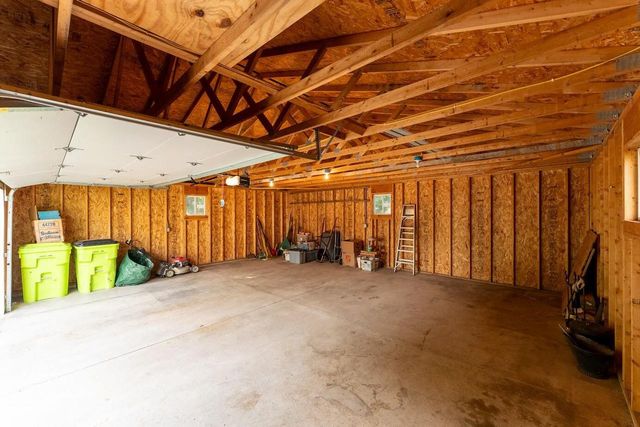 714 E Capitol DRIVE, Hartland, WI 53029