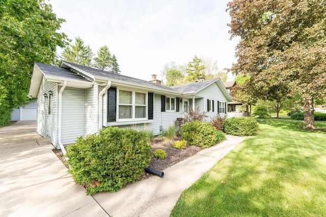 714 E Capitol DRIVE, Hartland, WI 53029
