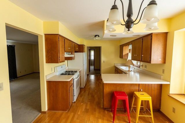 714 E Capitol DRIVE, Hartland, WI 53029