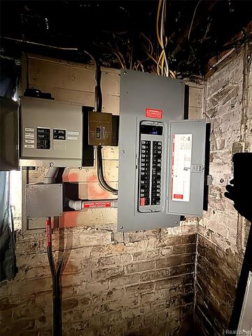 1656 W Grand Boulevard, Detroit, MI 48208