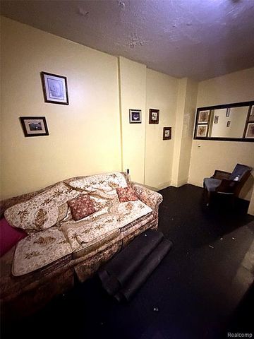 1656 W Grand Boulevard, Detroit, MI 48208