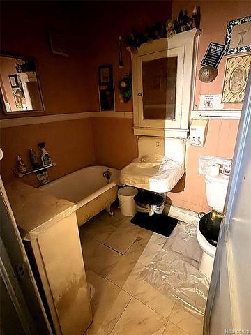 1656 W Grand Boulevard, Detroit, MI 48208