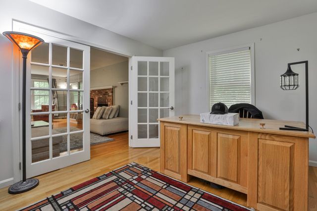 41 Wellesley Drive, Bedford, NH 03110