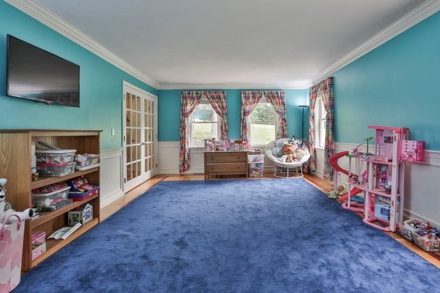 41 Wellesley Drive, Bedford, NH 03110
