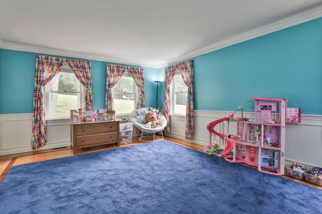 41 Wellesley Drive, Bedford, NH 03110