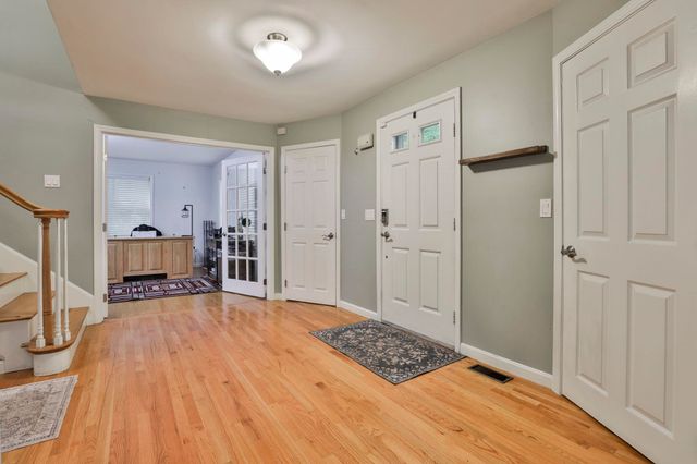41 Wellesley Drive, Bedford, NH 03110