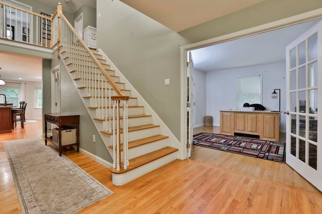 41 Wellesley Drive, Bedford, NH 03110