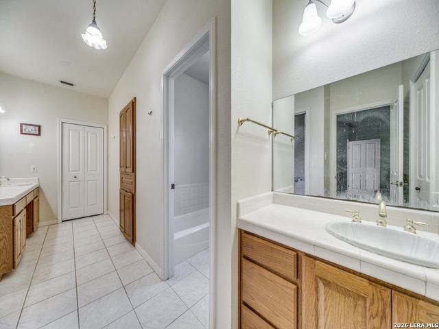 206 Mesquite Trl, Boerne, TX 78006