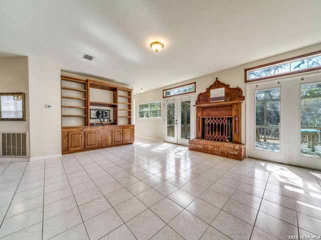 206 Mesquite Trl, Boerne, TX 78006