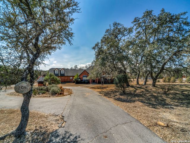 206 Mesquite Trl, Boerne, TX 78006