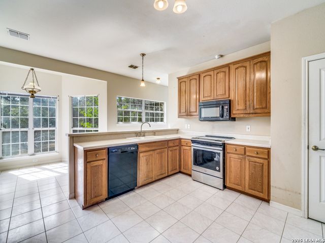 206 Mesquite Trl, Boerne, TX 78006