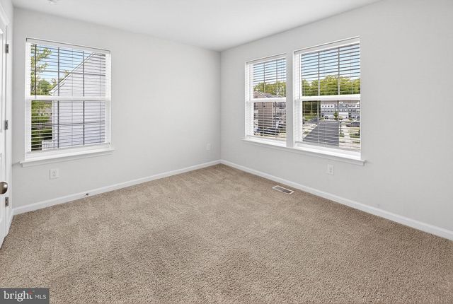 25 STANTON RD, Mount Holly, NJ 08060