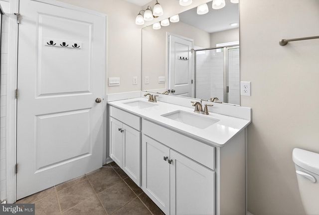 25 STANTON RD, Mount Holly, NJ 08060