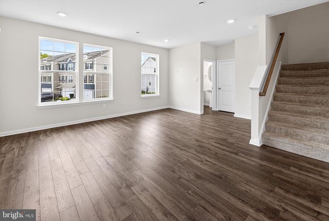25 STANTON RD, Mount Holly, NJ 08060