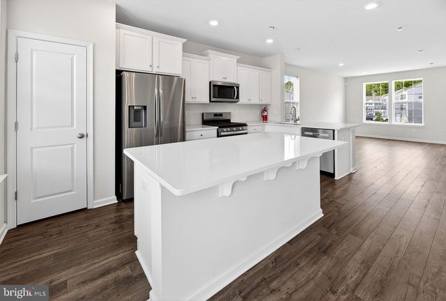 25 STANTON RD, Mount Holly, NJ 08060