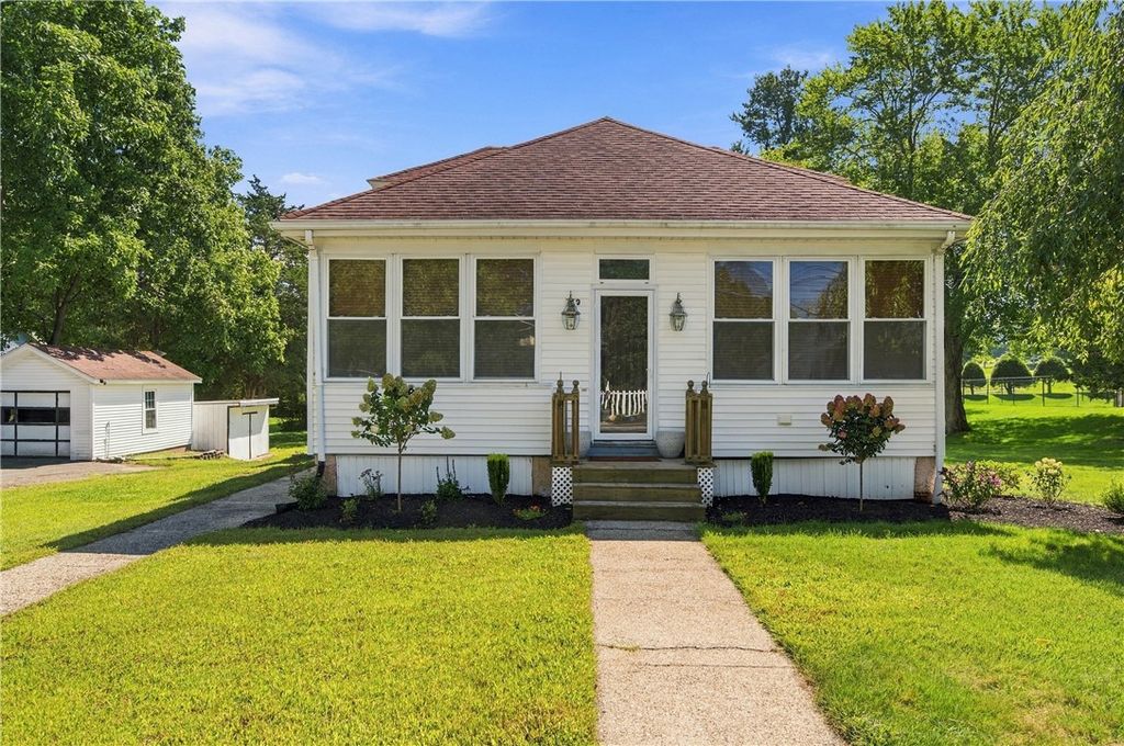 230 School Street 1, Lincoln, RI 02865