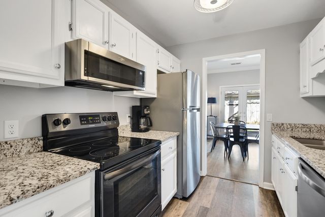 1654 EASTMORELAND AVE, Memphis, TN 38104