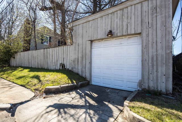 1654 EASTMORELAND AVE, Memphis, TN 38104