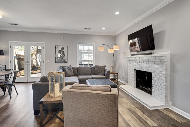 1654 EASTMORELAND AVE, Memphis, TN 38104