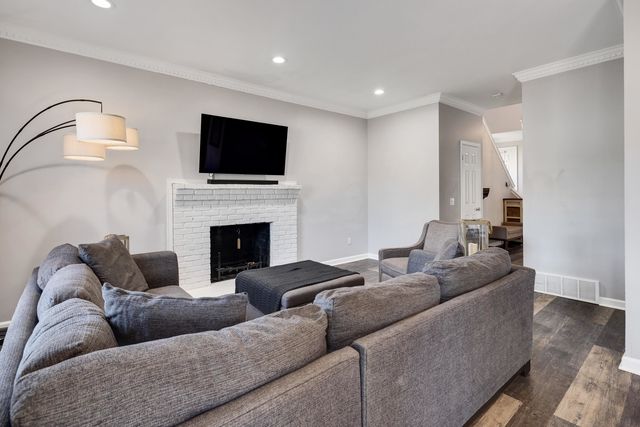 1654 EASTMORELAND AVE, Memphis, TN 38104