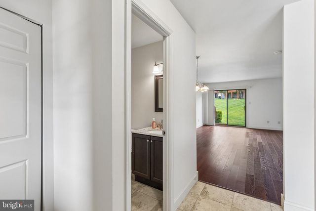 537 BASSETT LN, West Norriton, PA 19403