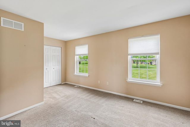 537 BASSETT LN, West Norriton, PA 19403