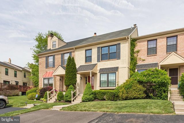 537 BASSETT LN, West Norriton, PA 19403