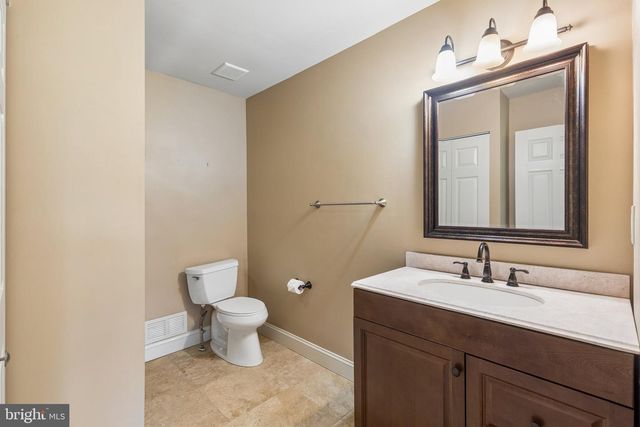 537 BASSETT LN, West Norriton, PA 19403