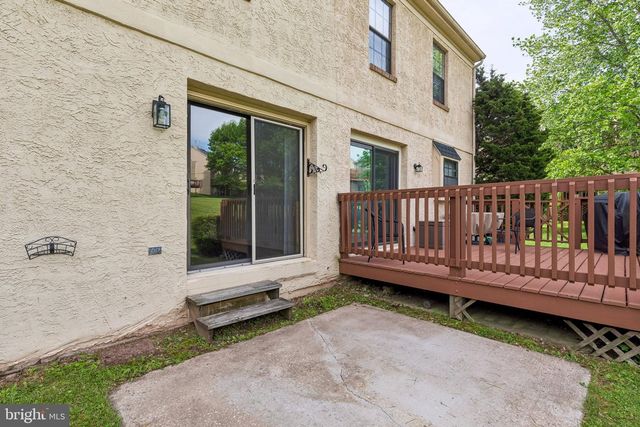 537 BASSETT LN, West Norriton, PA 19403