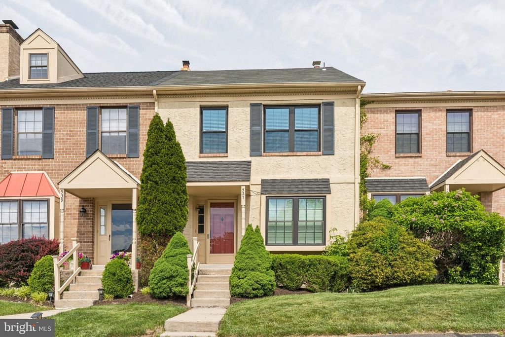 537 BASSETT LN, West Norriton, PA 19403