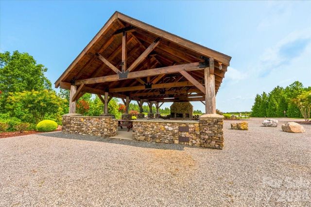 207 Mossy Oak Trail 166, Nebo, NC 28761
