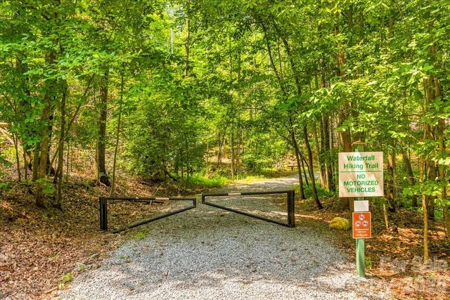 207 Mossy Oak Trail 166, Nebo, NC 28761