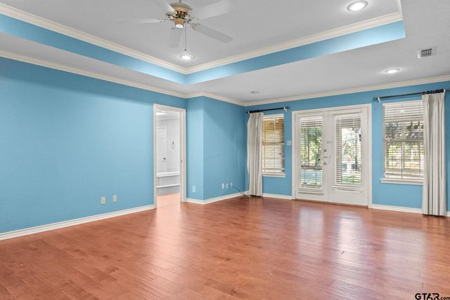 1807 Royal Oak Dr, Tyler, TX 75703