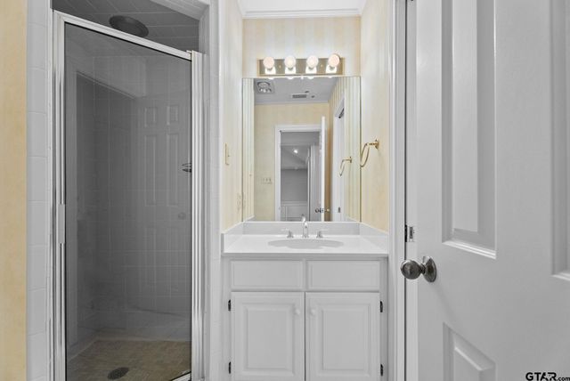 1807 Royal Oak Dr, Tyler, TX 75703