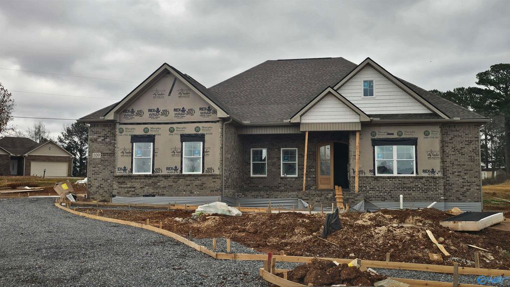 109 Sickle Mower Circle, New Market, AL 35761