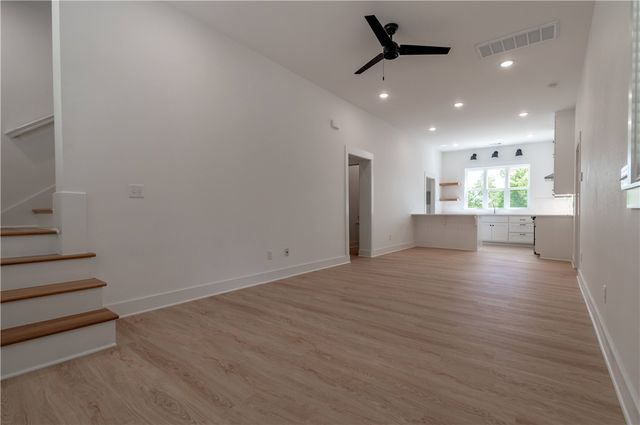 325 W Rock Street, Fayetteville, AR 72701