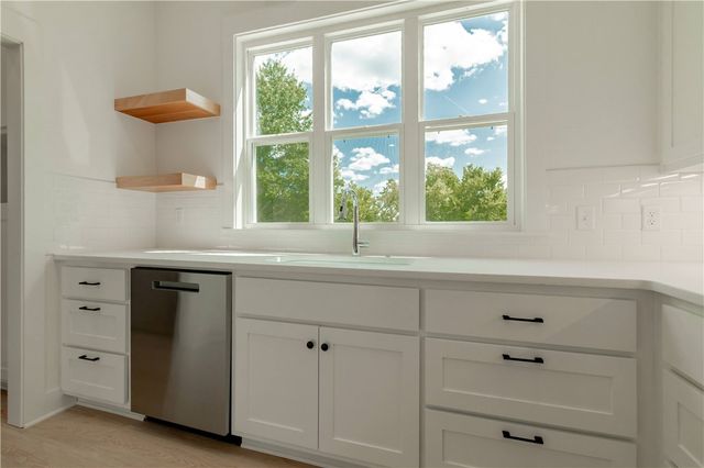 325 W Rock Street, Fayetteville, AR 72701