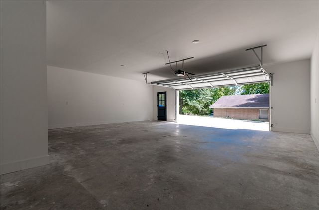 325 W Rock Street, Fayetteville, AR 72701