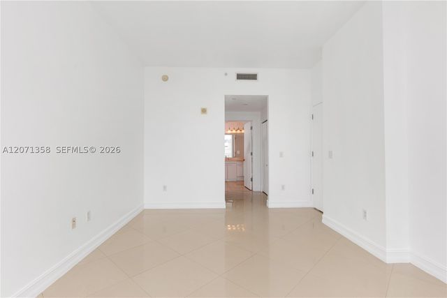 3131 NE 188th St 2-1010, Aventura, FL 33180