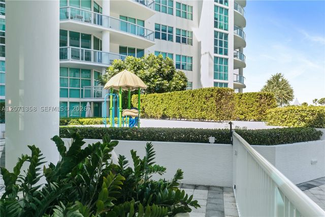3131 NE 188th St 2-1010, Aventura, FL 33180