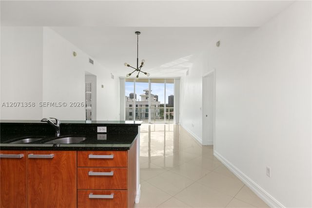 3131 NE 188th St 2-1010, Aventura, FL 33180