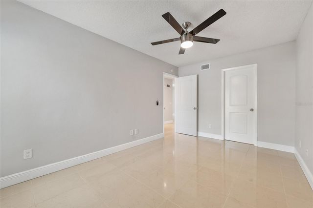 4304 MIDDLEBROOK ROAD 4304, Orlando, FL 32811