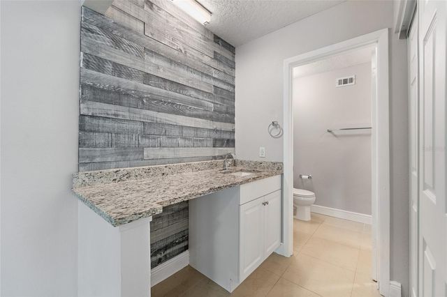 4304 MIDDLEBROOK ROAD 4304, Orlando, FL 32811