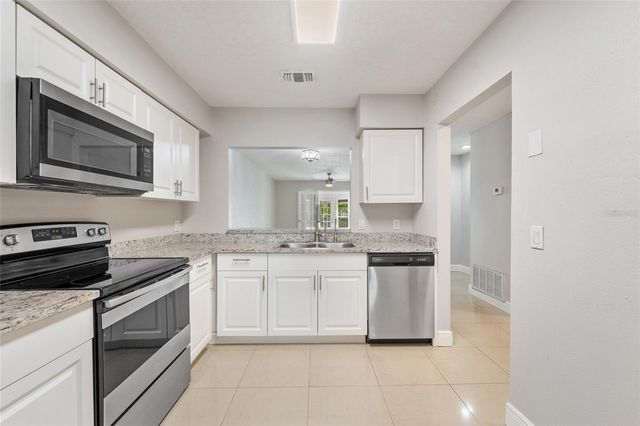 4304 MIDDLEBROOK ROAD 4304, Orlando, FL 32811