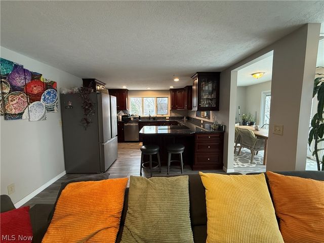 1376 Catherine Avenue Extension, Lakemore, OH 44250