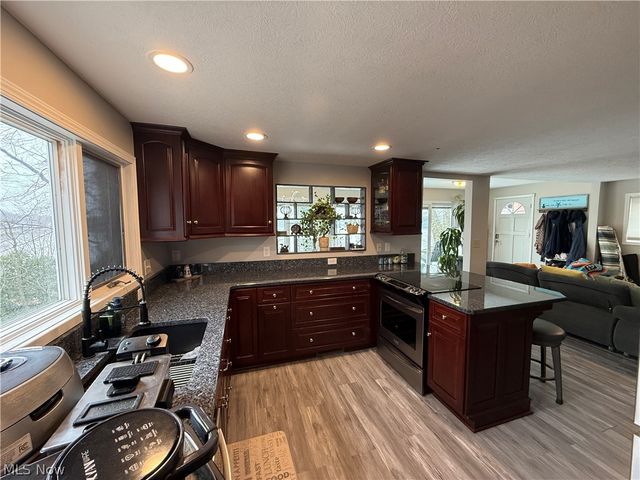 1376 Catherine Avenue Extension, Lakemore, OH 44250