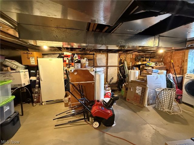 1376 Catherine Avenue Extension, Lakemore, OH 44250